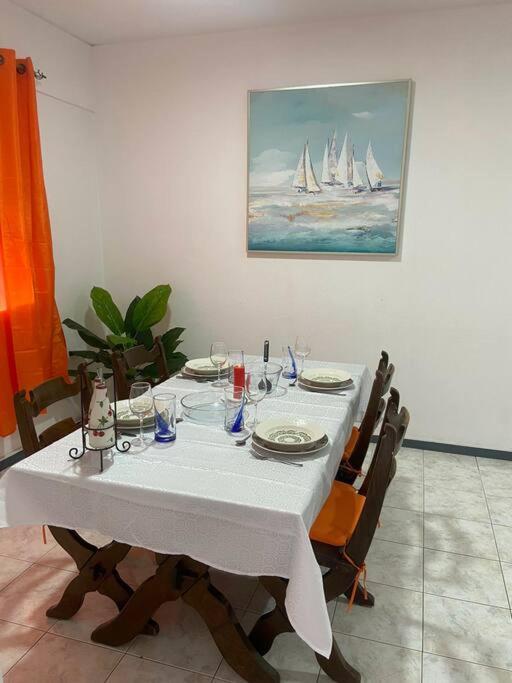 Lovely Apartment In Mindelo City Center Extérieur photo